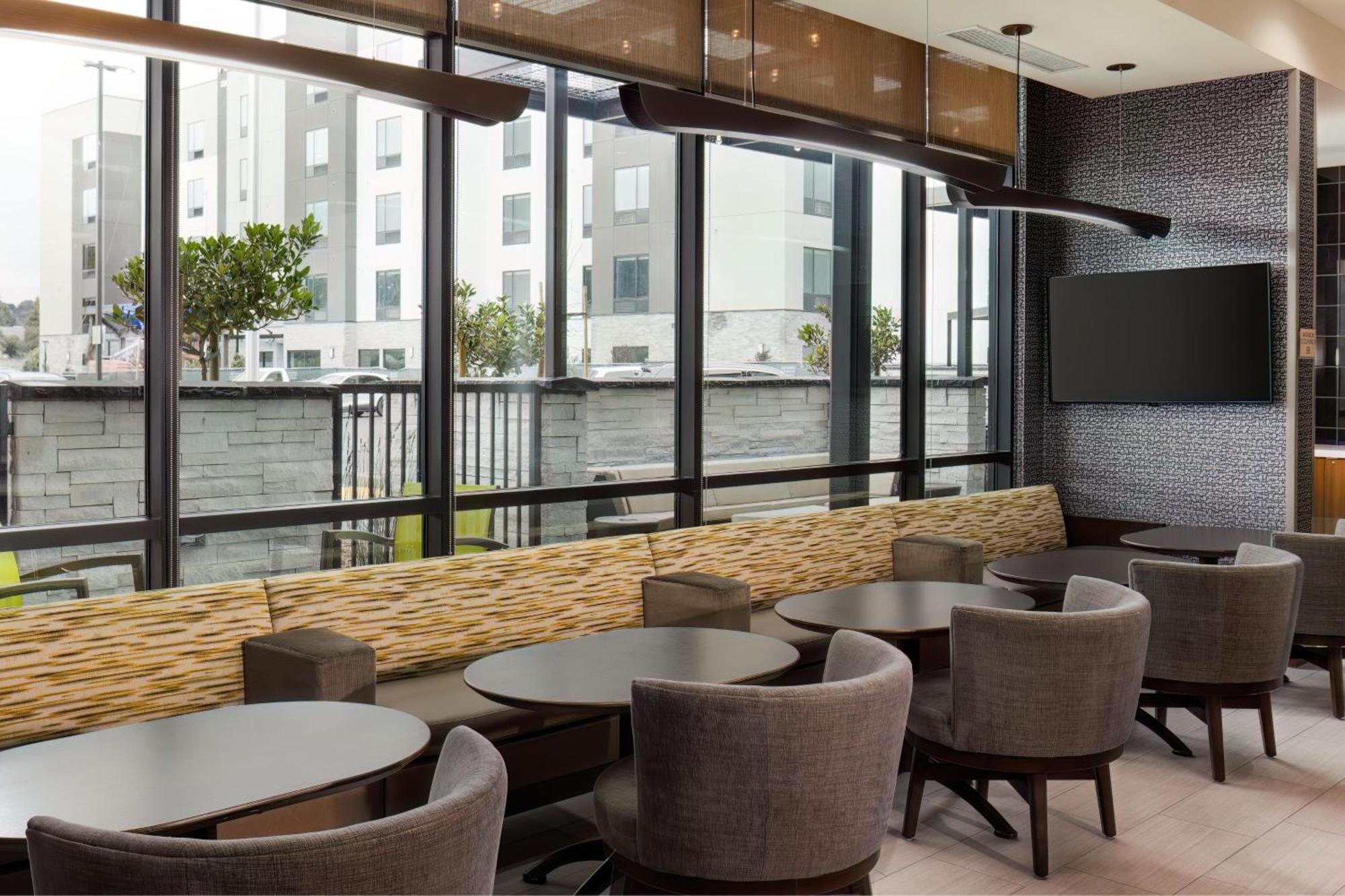Springhill Suites By Marriott Pleasanton Bagian luar foto